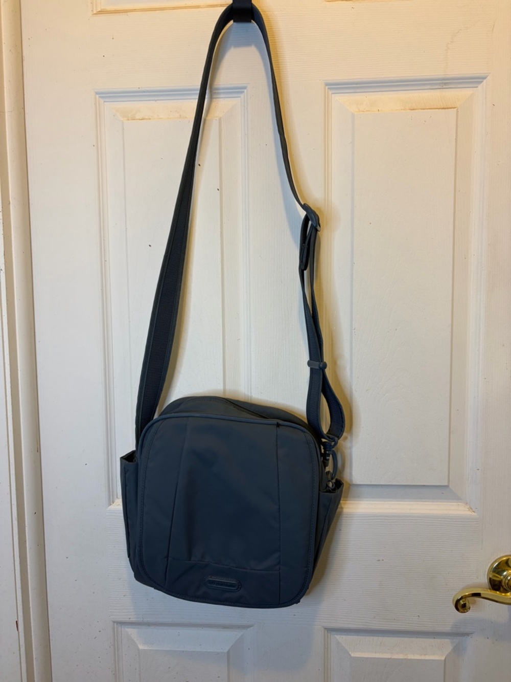 Pacsafe Metrosafe 200 G II Slate Blue Men's Anti-Theft Crossbody Bag